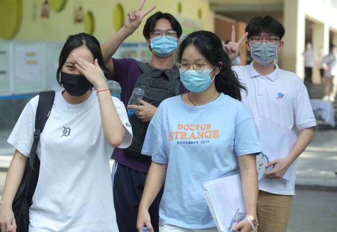 Tuyển sinh 2021: Lượng thí sinh điều chỉnh nguyện vọng tại TP.HCM và Hà Nội là nhiều nhất 