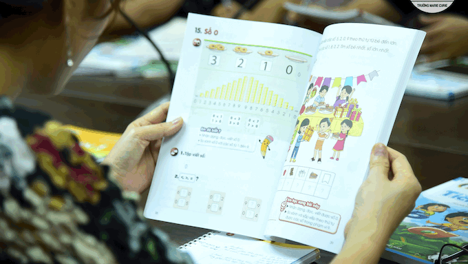 TP HCM sẽ chuyển sách giáo khoa đến tận nhà học sinh từ ngày 5 - 7/9 - Ảnh 1