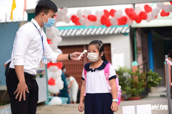 TP.HCM chưa chốt thời gian chính thức triển khai tiêm vaccine cho học sinh - Ảnh 1