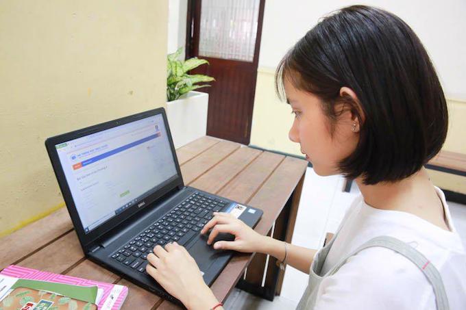 Hà Nội: Sinh viên vẫn chưa trở lại học trực tiếp tại trường - Ảnh 1