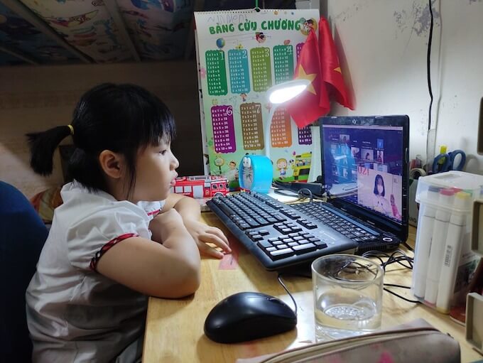 Một huyện tại Khánh Hoà chuyển sang học trực tuyến do COVID-19 - Ảnh 1
