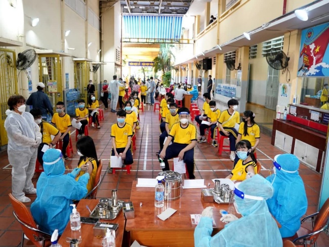 Sở GD-ĐT: Hỗ trợ học sinh - giáo viên trở lại TP.HCM để học trực tiếp