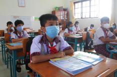 COVID-19: Nhiều địa phương chuyển sang hình thức học trực tiếp