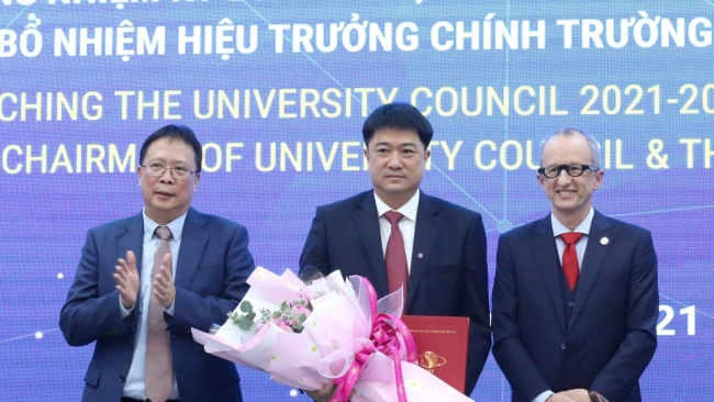 Hà Nội: Trường ĐH Khoa học và Công nghệ bổ nhiệm hiệu trưởng mới người Pháp