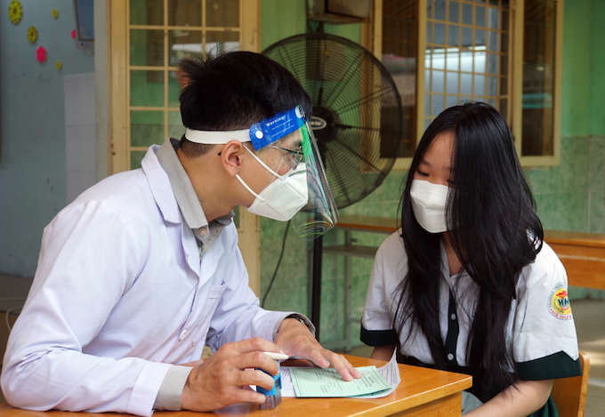 TP.HCM đề xuất học sinh khối 7, 8, 10, 11 đến trường từ 3/1 - Ảnh 1