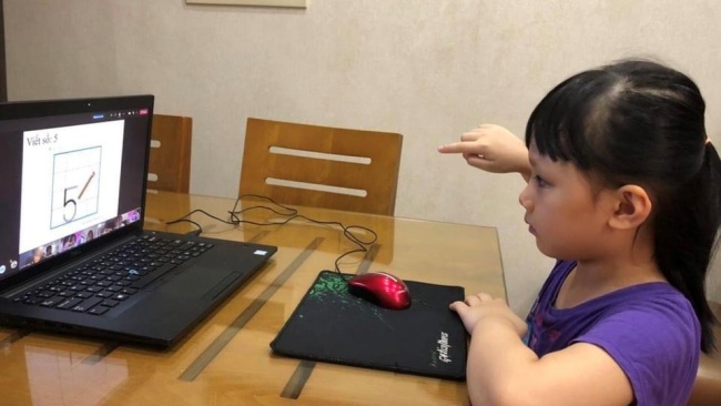 Bộ GD-ĐT: Tiếp tục thay đổi hình thức kiểm tra học kỳ lớp 1, 2