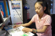 Cô học sinh nghèo với ước mơ trở thành phiên dịch viên