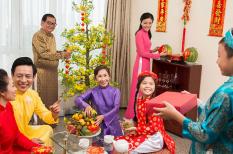 Cha mẹ cần dạy con trẻ 5 điều này trong những ngày Tết