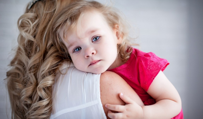 Cha mẹ nên làm gì khi trẻ bị hội chứng lo lắng vì xa cách?