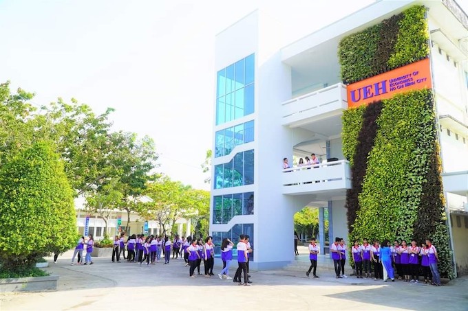 Đại học Kinh tế TP.HCM tổ chức học tập trung từ 15.2 - Ảnh 1