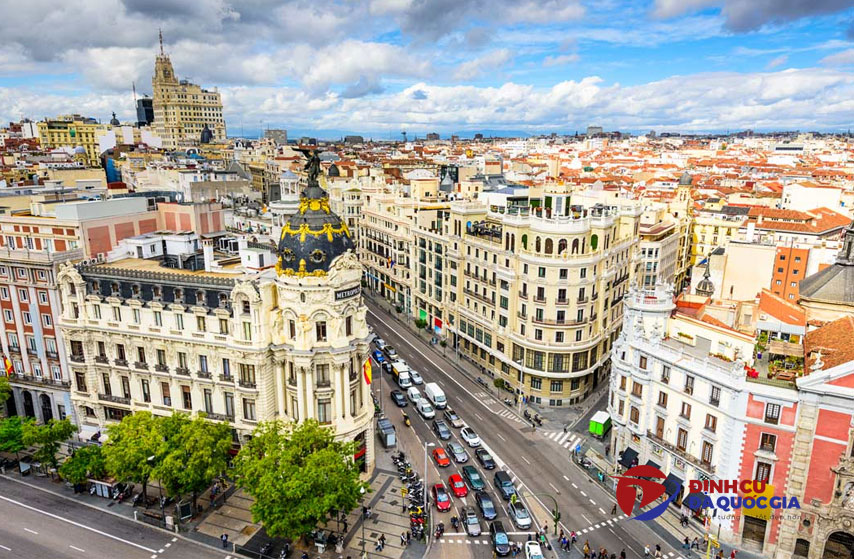 Nên đi du học ngành dựng phim ở đâu? - Ảnh 4