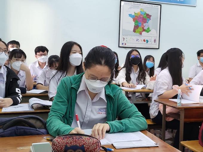 TP.HCM: Gấp rút củng cố kiến thức cho học sinh để kiểm tra cuối kỳ - Ảnh 1