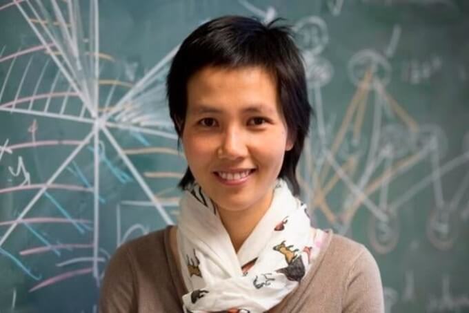 Hành trình học Toán của cô gái vào Đại Học năm 16 tuổi