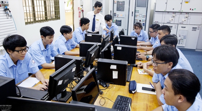 Những khó khăn cản trở học sinh đến với trường nghề - Ảnh 1