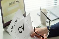 Liệu có nên hay không "hack" trong CV ứng tuyển?