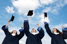 Tổng hợp học bổng du học Anh năm 2022 đa ngành học