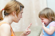 Giữa lằn ranh của hư và đúng?