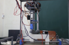 Hai nam sinh Quảng Trị chế tạo thành công Robot hỗ trợ lấy mẫu xét nghiệm COVID-19