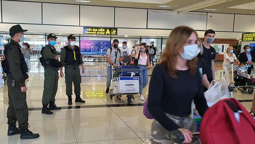 Những mẫu câu giao tiếp Tiếng Anh thông dụng ở sân bay - Ảnh 1