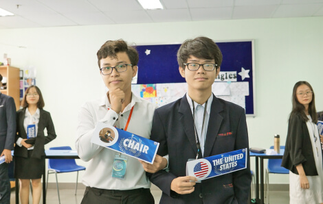 Chiến thuật đạt 9.0 trong 2 kỹ năng của nam sinh Quốc học Huế Chiến thuật đạt 9.0 trong 2 kỹ năng của nam sinh Quốc học Huế