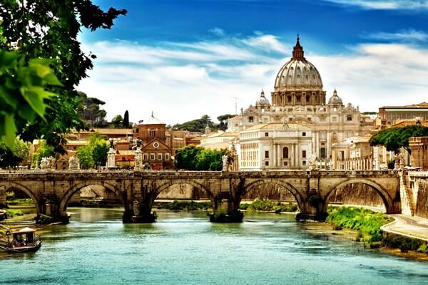 Liệu có nên hay không khi lựa chọn du học Ý bằng tiếng Anh?