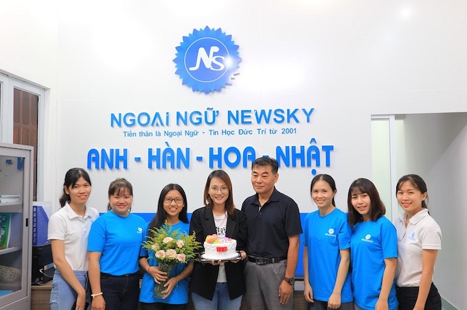 Học phí khóa tiếng Anh tại NewSKy bao nhiêu?