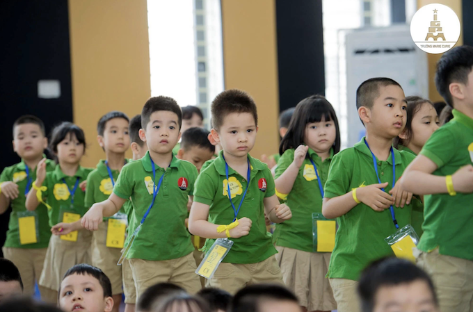 Hà Nội: Nhiều trường Tiểu học - THCS tiến hành tuyển sinh cho năm học mới - Ảnh 1