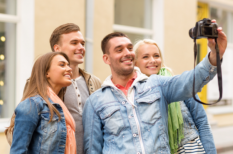 Những chia sẻ về "cú sốc" kết bạn khi đi du học