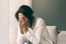 Phụ nữ trung niên và áp lực thất nghiệp - Làm sao để tránh?