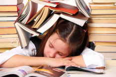 Vì đâu trẻ stress với việc học hành?