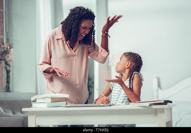 Cách đặt ra những giới hạn cho con chỉ với những ‘Quy tắc vàng’