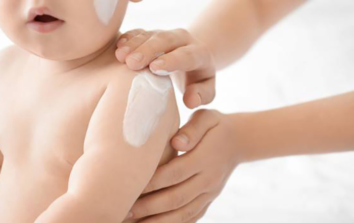 5 cách giúp mẹ chăm sóc cho làn da của bé - Ảnh 2