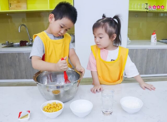 Nên dạy con học nấu ăn từ sớm hay không? - Ảnh 2