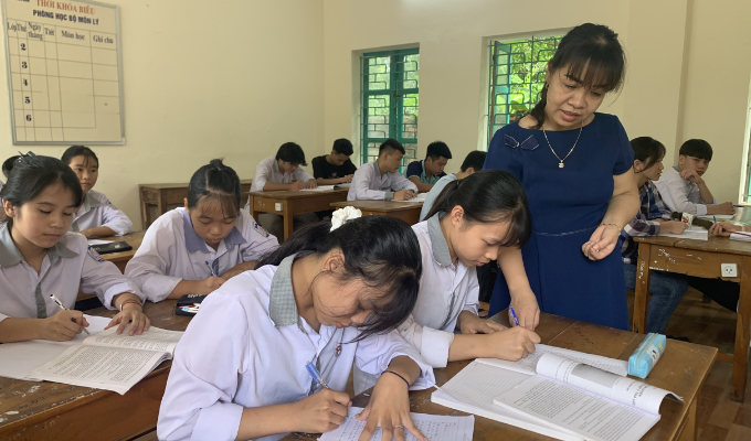 Bộ Giáo dục và Đào tạo tổ chức thẩm định sách giáo khoa lớp 8 và lớp 11