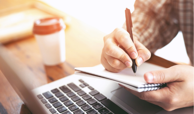 45% học sinh gặp vấn đề sức khoẻ khi học trực tuyến - Ảnh 1