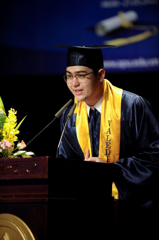 lễ tốt nghiệp trường APU