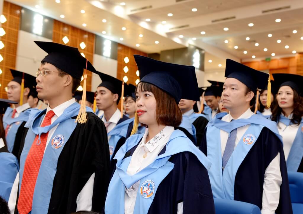 Bộ GD&ĐT yêu cầu cơ sở đào tạo cần nâng cao chất lượng đào tạo tiến sĩ - Ảnh 1