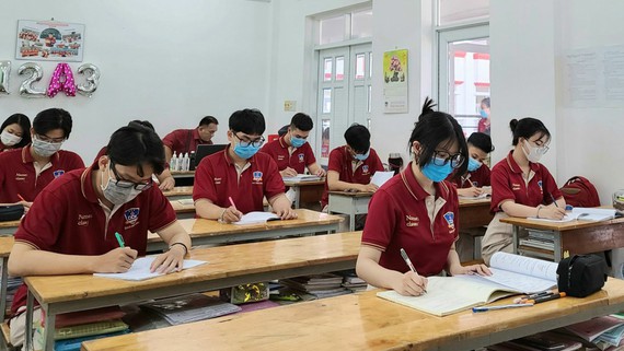 Những trường ngoài công lập nào tại TP.HCM chưa đủ điều kiện tuyển sinh lớp 10? - Ảnh 1