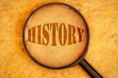 Nghiên cứu quy định môn Sử có phần bắt buộc và tự chọn