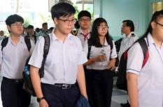 Giám thị coi thi vào lớp 10 ở Hà Nội: "Cảnh giác thí sinh miệng lẩm bẩm"