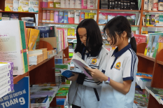 Cơ quan quản lý bỏ lỡ cơ hội để người dân mua sách giáo khoa rẻ hơn
