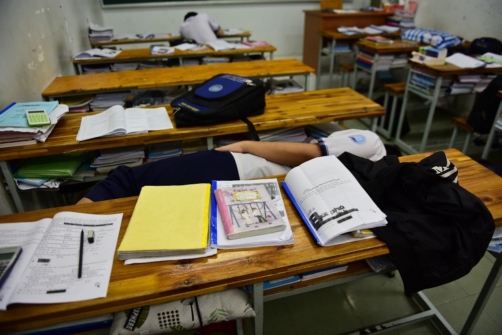 Đêm trước ngày thi có nên tiếp tục cày đề? - Ảnh 2