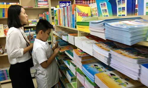 Các yếu tố tác động đến sách giáo khoa mới - Ảnh 1