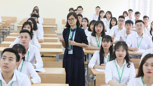 70% sinh viên nông thôn gặp khó khăn tài chính khi trường công tự chủ - Ảnh 1