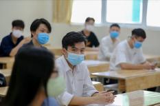 Thí sinh thở phào vì đề thi tiếng Anh dễ như đề thi học kỳ