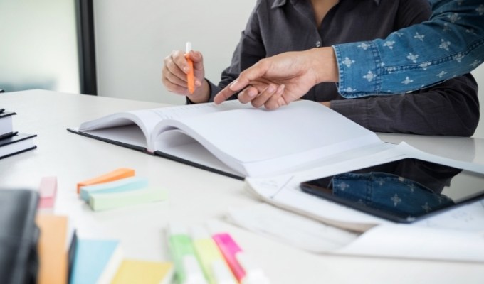 Không để thí sinh vì điều kiện kinh tế hay khó khăn về giao thông bỏ lỡ thi THPT - Ảnh 1