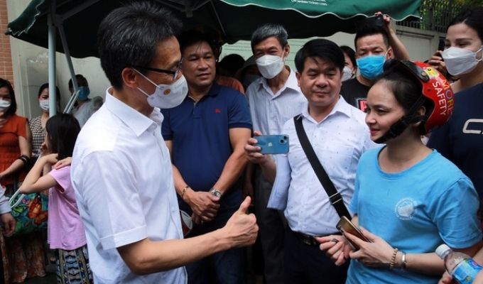 Thứ trưởng Nguyễn Hữu Độ: "Buổi thi đầu tiên diễn ra an toàn, đúng quy chế"