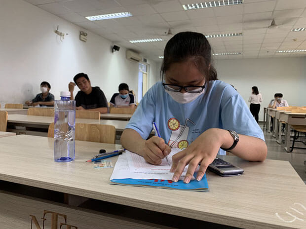 Trường ĐH Ngân hàng TP.HCM công bố điểm chuẩn trúng tuyển các phương thức đầu tiên