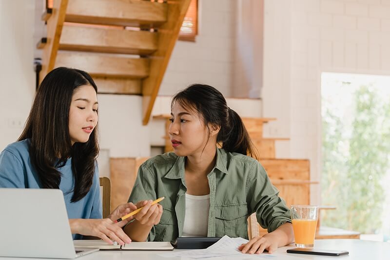 Nhờ vả đồng nghiệp như thế nào cho đúng cách? - Ảnh 1