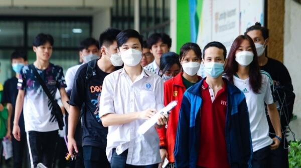 Hòa Bình giải thích lý do tăng vọt thứ hạng điểm thi THPT - Ảnh 1